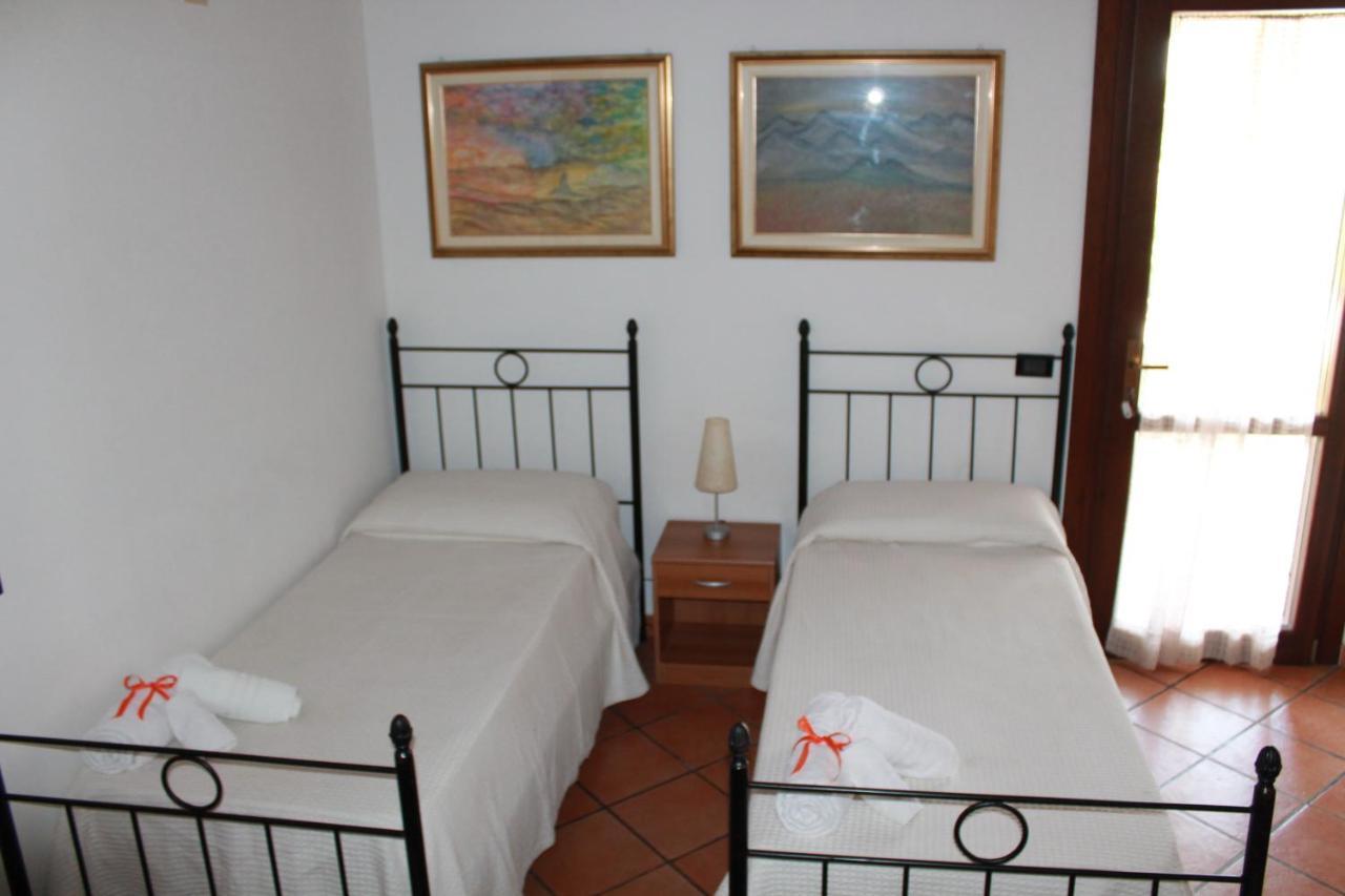 Bed and Breakfast Il Gelso Nero Vittoria Exterior foto